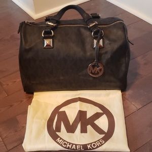 Large Blk MK satchel